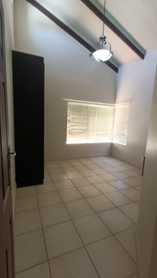 To Let 2 Bedroom Property for Rent in Dassie Rand North West